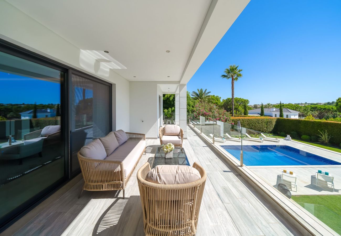 Villa in Quinta do Lago - Lago Poolside Manor