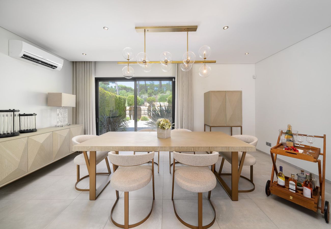 Villa in Quinta do Lago - Lago Poolside Manor