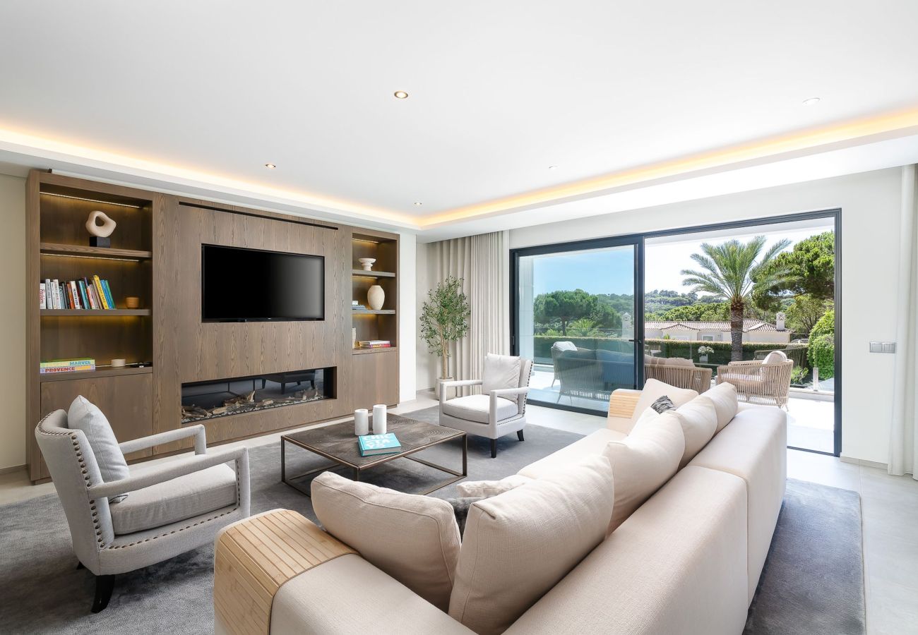 Villa in Quinta do Lago - Lago Poolside Manor