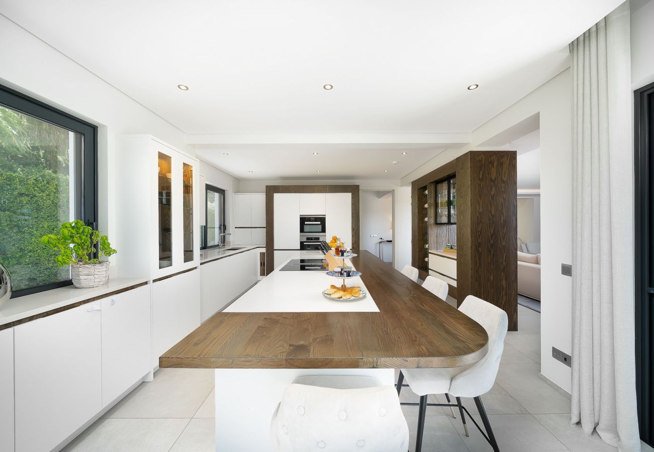 Villa in Quinta do Lago - Lago Poolside Manor