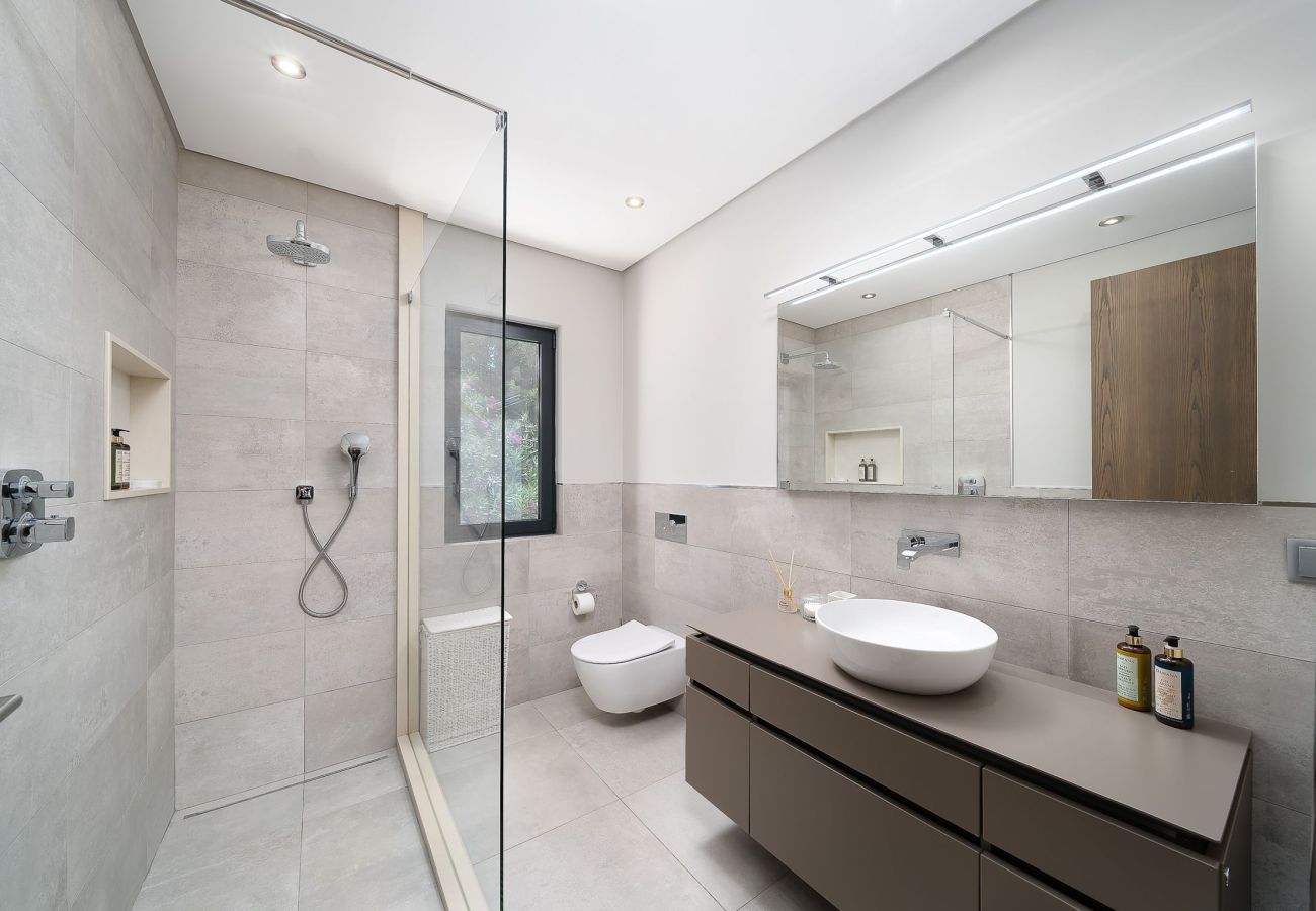 Villa in Quinta do Lago - Lago Poolside Manor