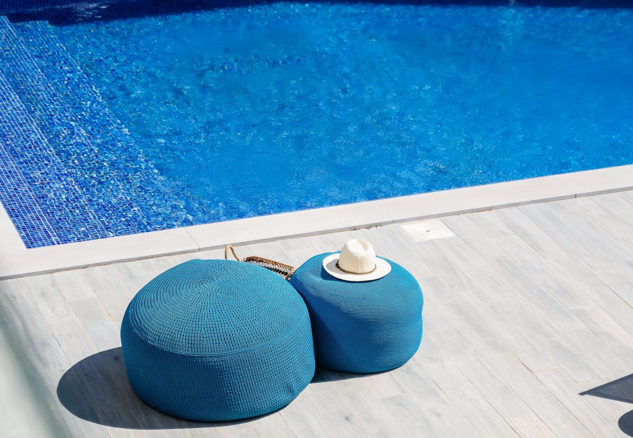 Villa in Quinta do Lago - Lago Poolside Manor