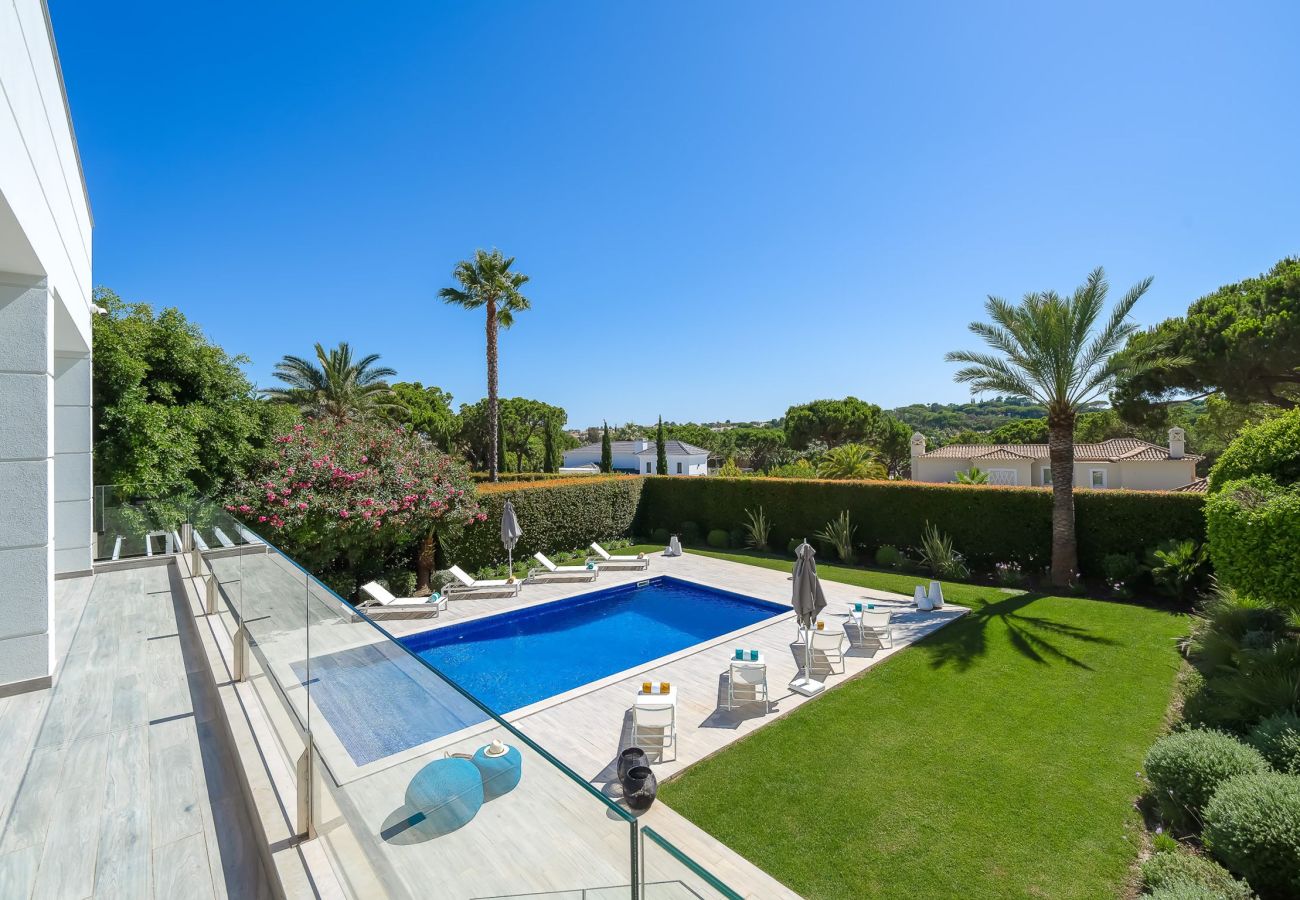 Villa in Quinta do Lago - Lago Poolside Manor