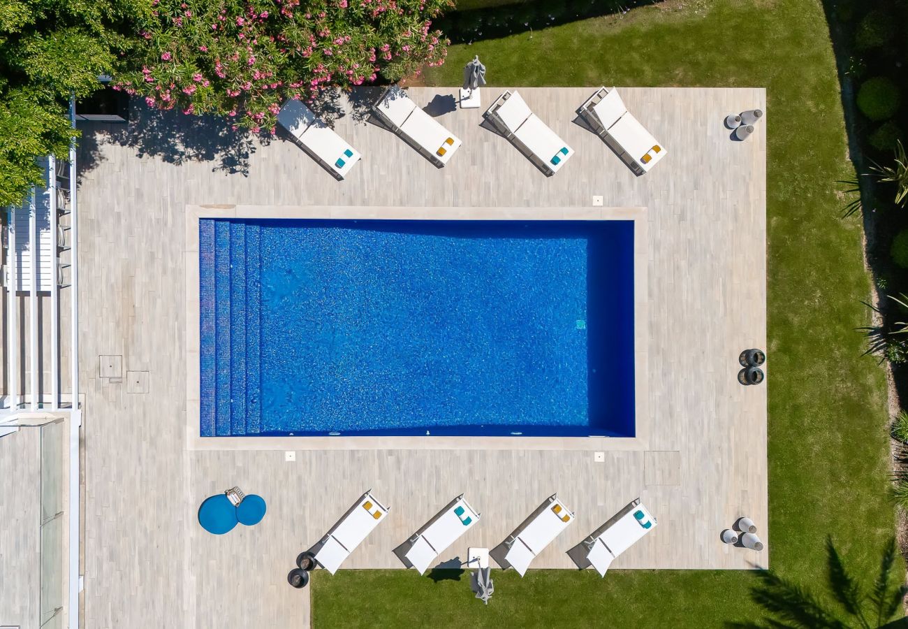 Villa in Quinta do Lago - Lago Poolside Manor