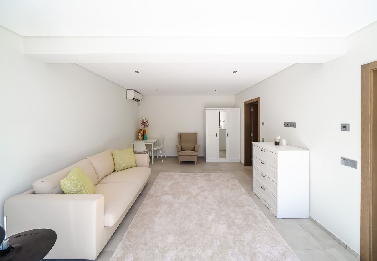 Villa in Quinta do Lago - Lago Poolside Manor