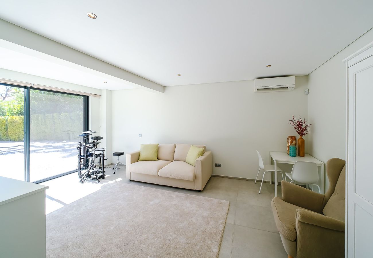 Villa in Quinta do Lago - Lago Poolside Manor
