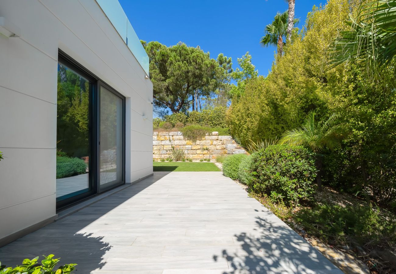 Villa in Quinta do Lago - Lago Poolside Manor