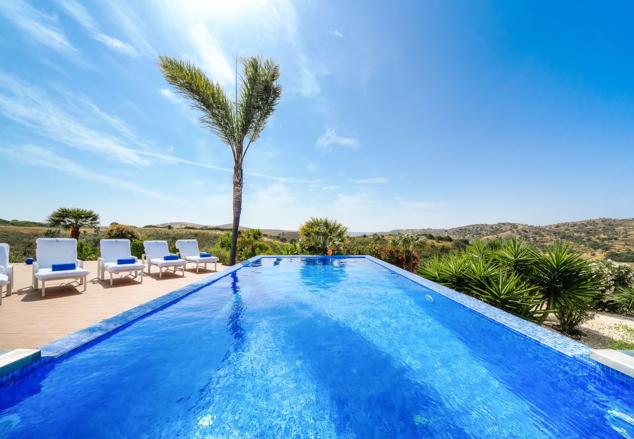 Villa in Lagos - Lagos Infinity Villa