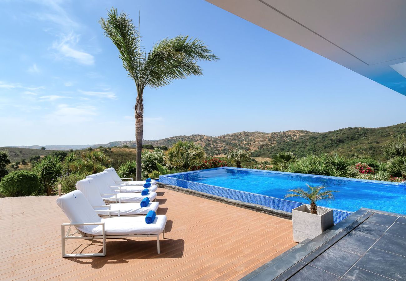 Villa in Lagos - Lagos Infinity Villa