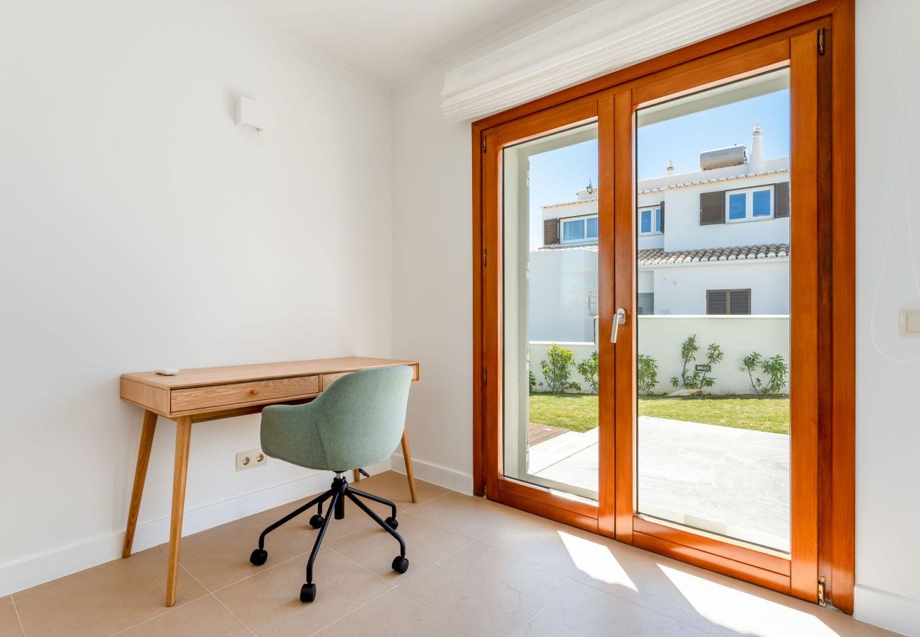 Villa in Luz - Coastal Lagos Villa