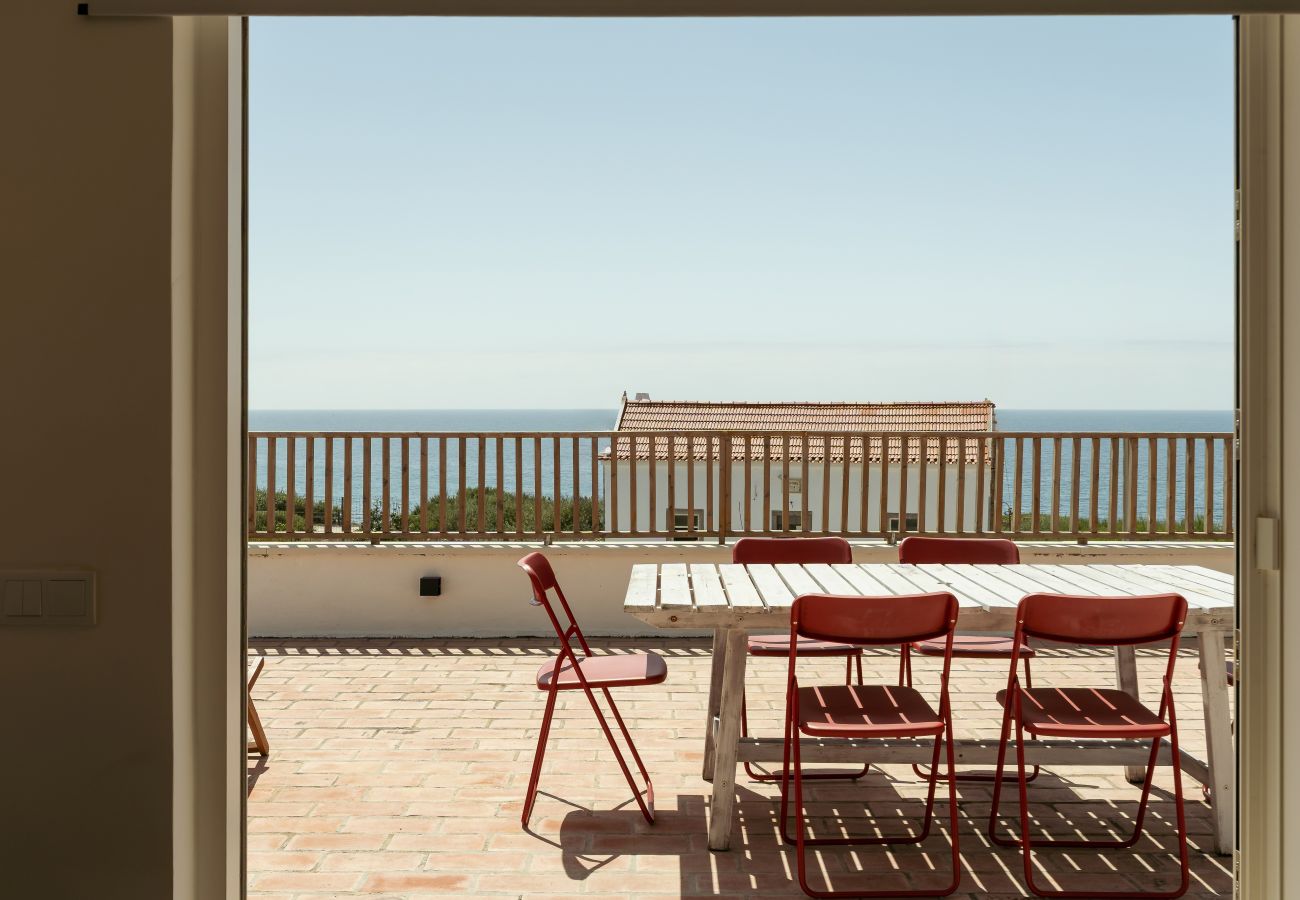 Villa in Colares - The Red House