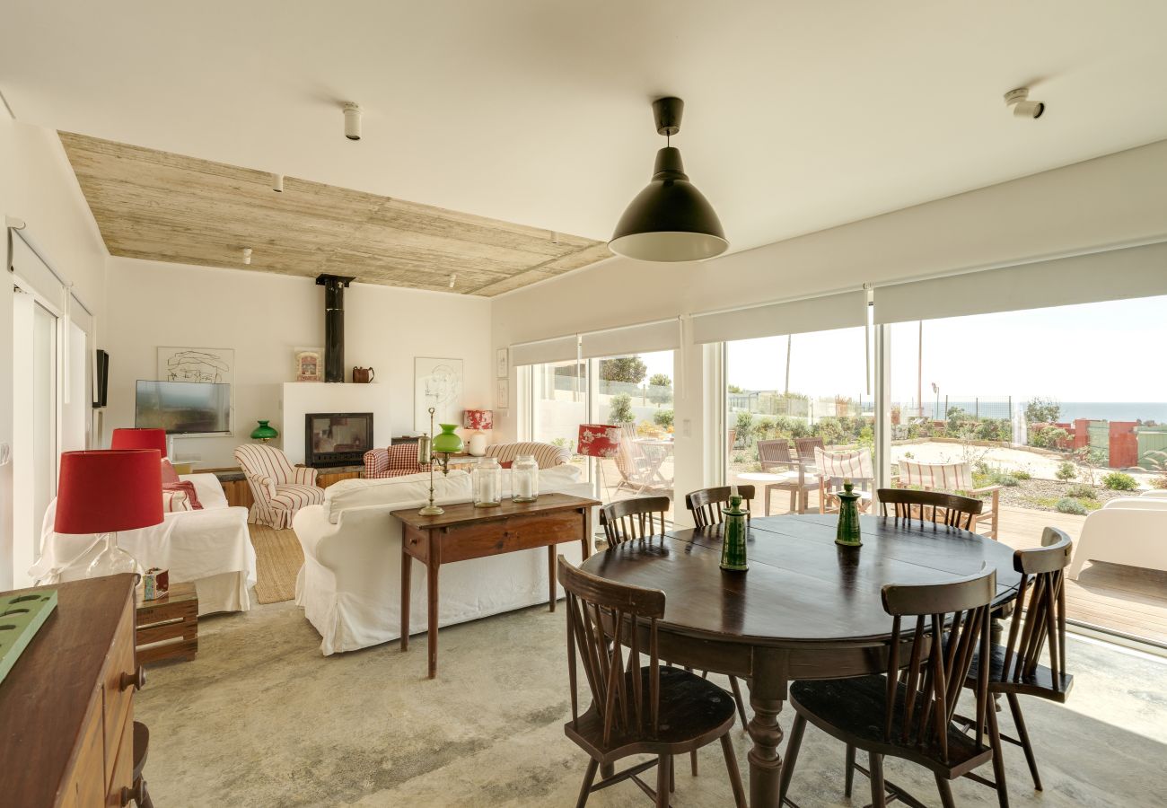 Villa in Colares - The Red House