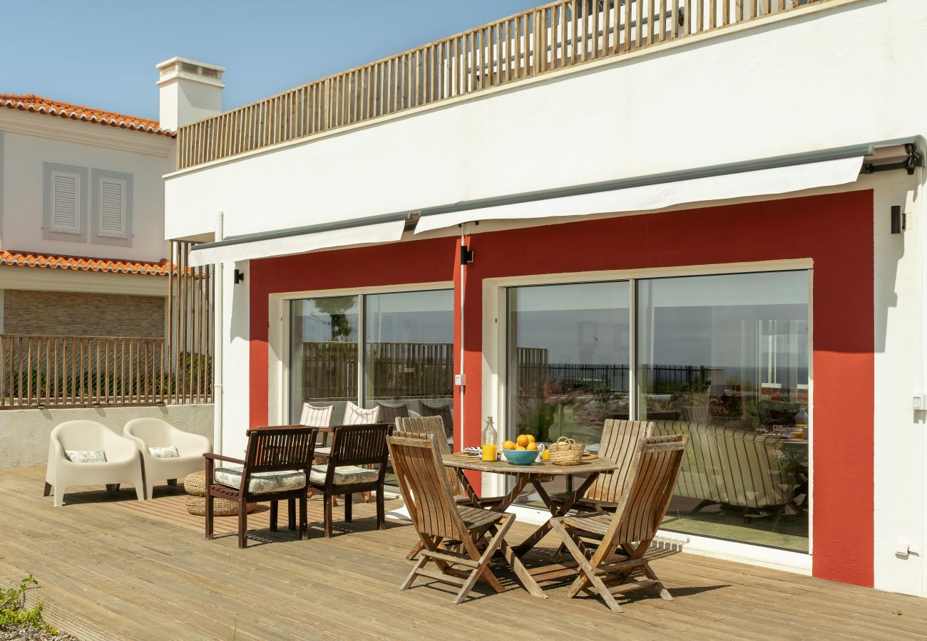 Villa in Colares - The Red House