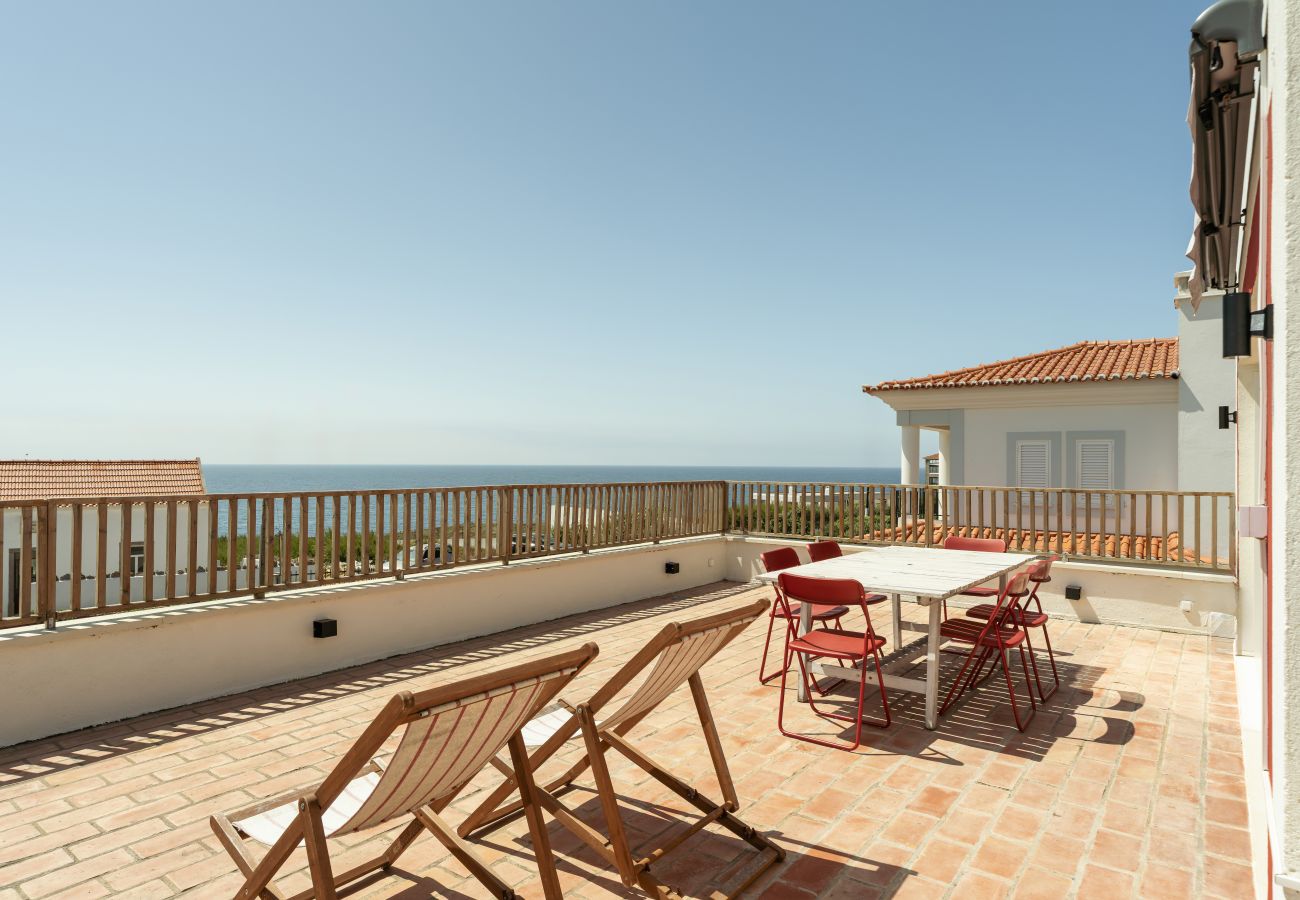Villa in Colares - The Red House