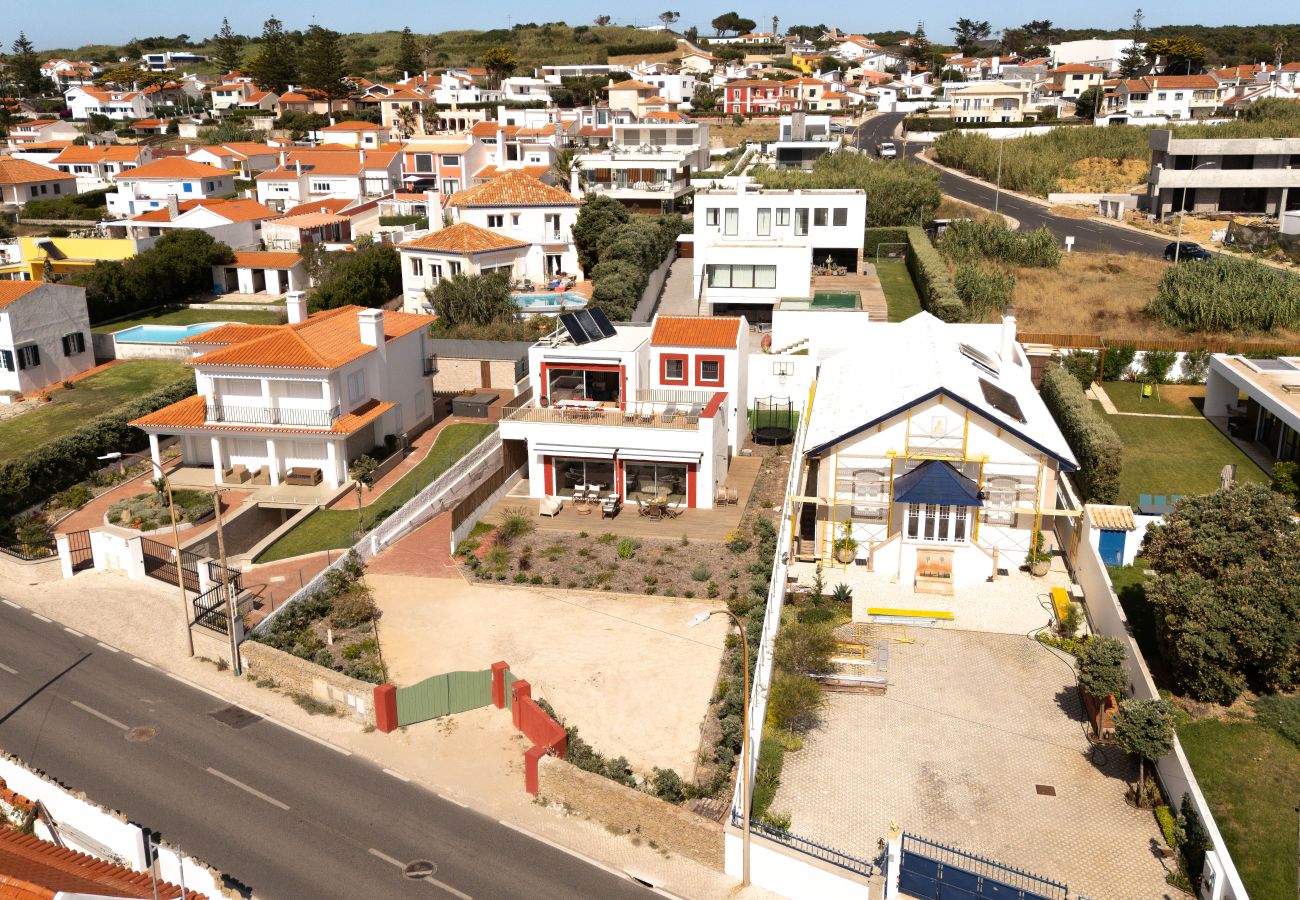 Villa in Colares - The Red House