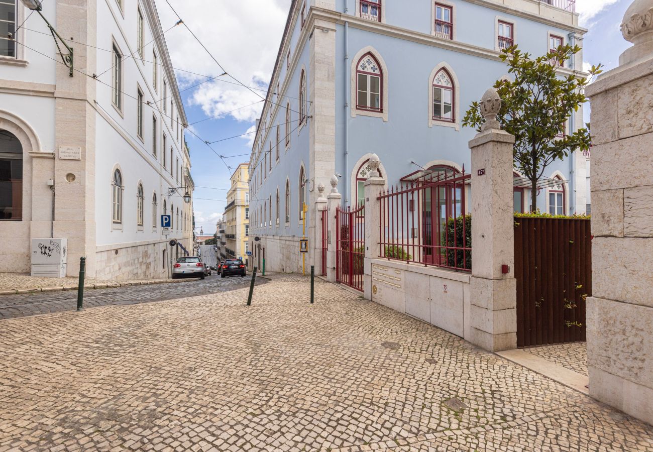 Apartment in Lisbon - Sky River Loft