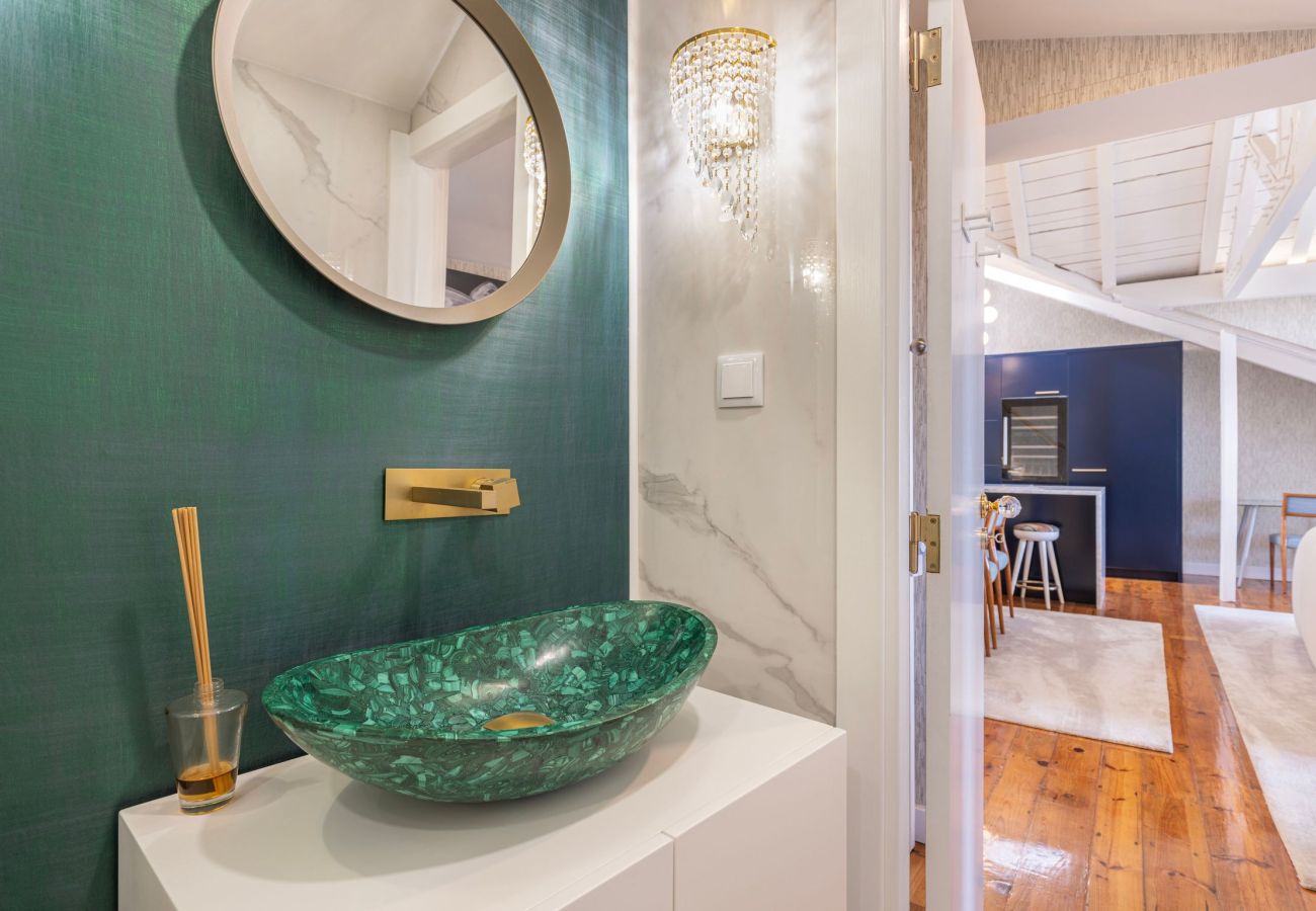 Apartment in Lisbon - Sky River Loft