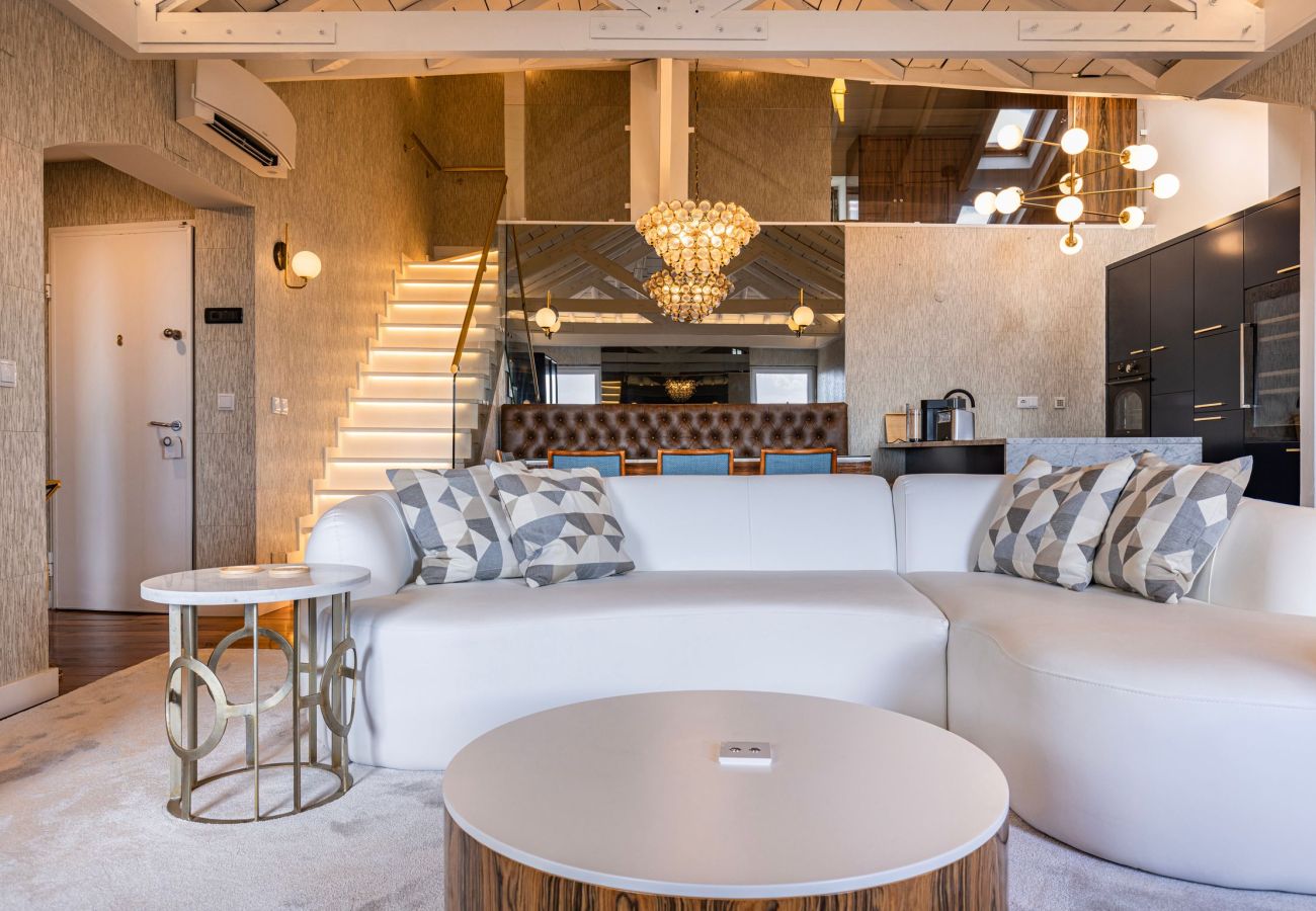 Apartment in Lisbon - Sky River Loft