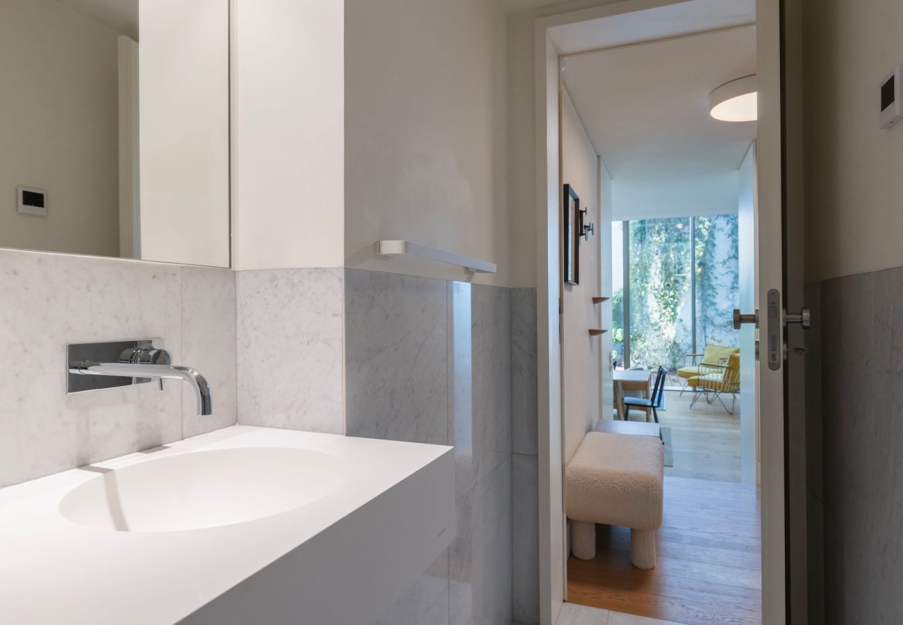 Apartment in Lisbon - Alfama Secret Retreat